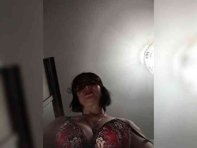 Lilya18 webcam