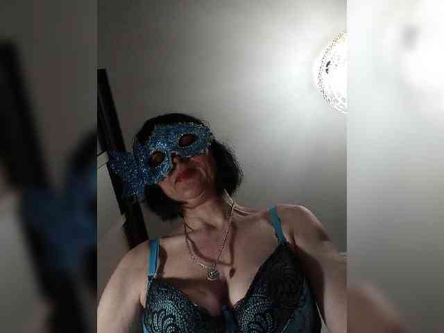 Lilya18 webcam