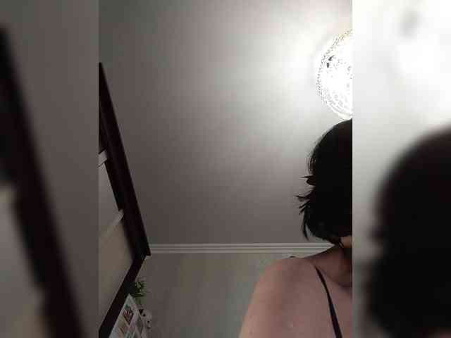 Lilya18 webcam