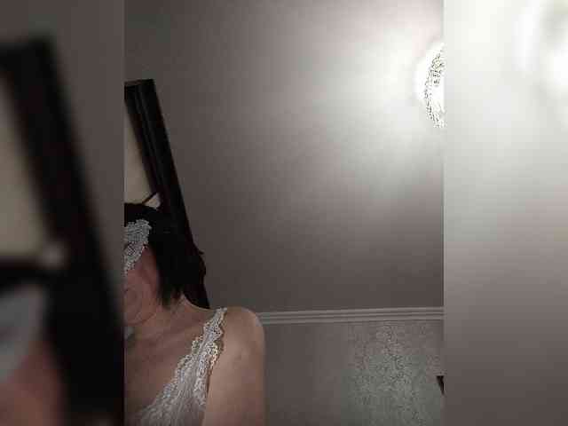Lilya18 webcam