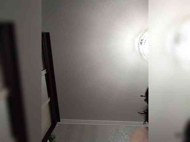 Lilya18 webcam
