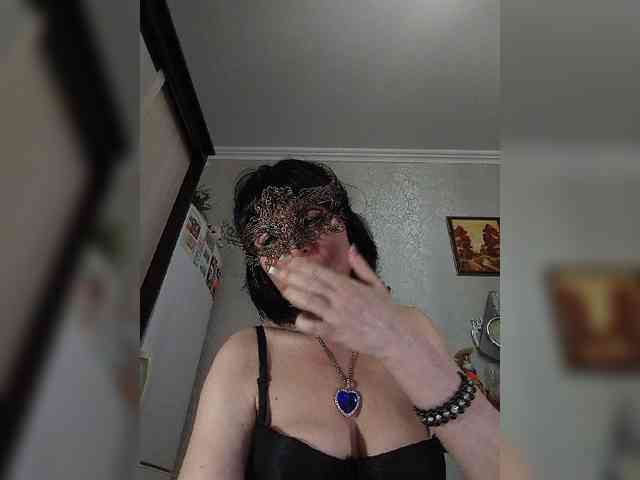 Lilya18 webcam