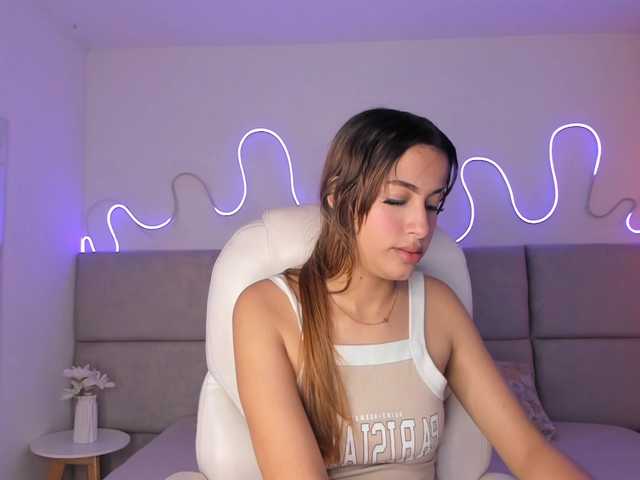 Aitanaa live cam on BongaCams