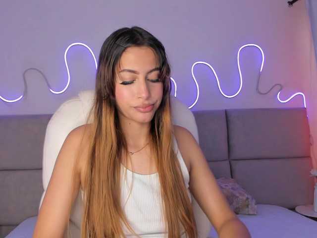 Aitanaa live cam on BongaCams