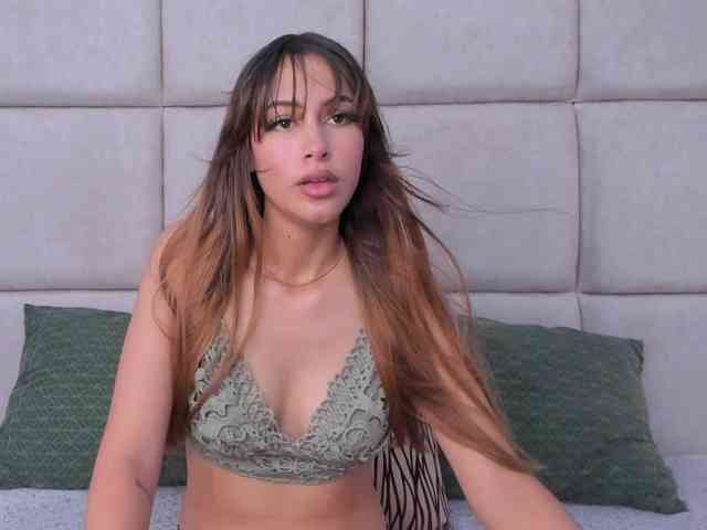 Aitanaa Live Webcam on BongaCams