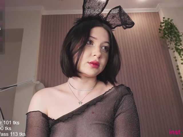 Holyhee live cam on BongaCams