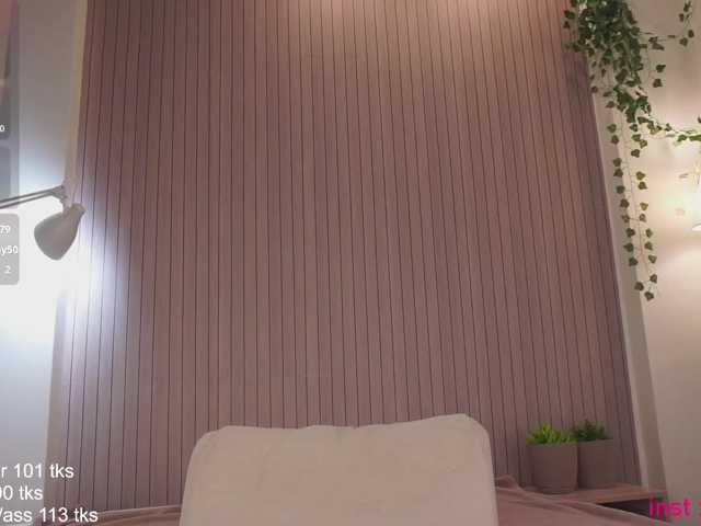 Holy Hee live cam