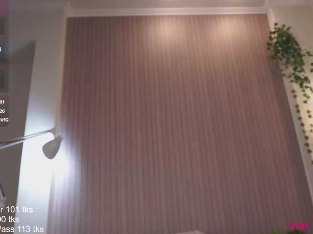 Holyhee live cam on BongaCams