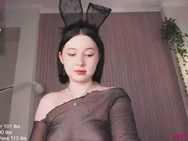Holyhee live cam on BongaCams
