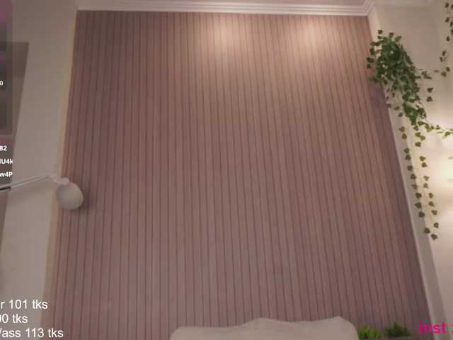 Holyhee live cam on BongaCams