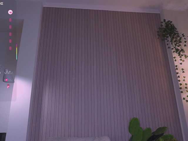 Holyhee's BongaCams profile