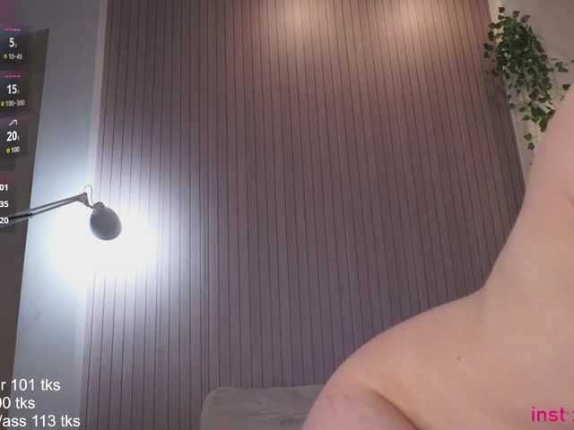 Holyhee live cam on BongaCams