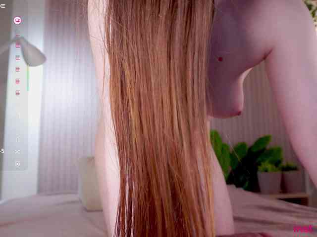 Holy_Hee webcam