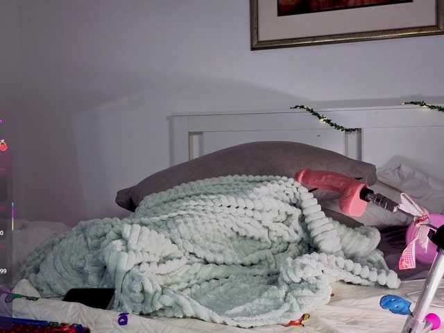 bambiishere live webcam show