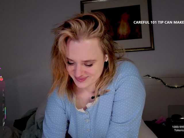 bambiishere live cam on BongaCams