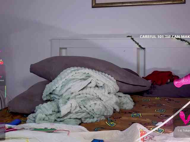 Bambiishere's cam show statistics and live stream