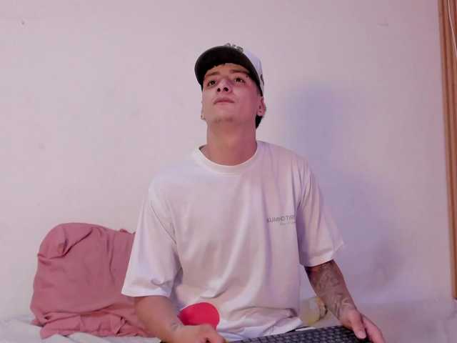 twomilkyway live cam on BongaCams