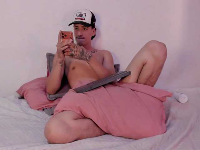 twomilkyway live cam on BongaCams