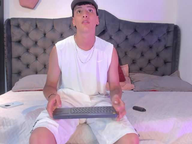 twomilkyway's BongaCams show and profile