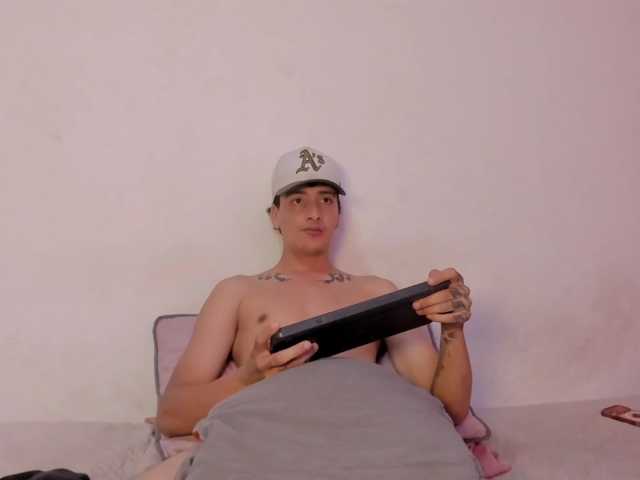twomilkyway live cam on BongaCams