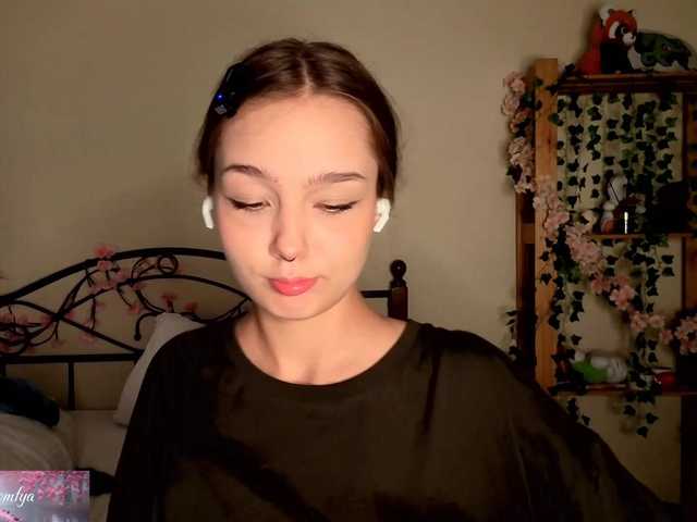 HoneyComfya live cam on BongaCams