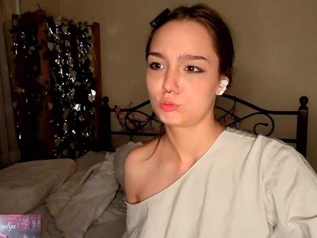 HoneyComfya live cam on BongaCams