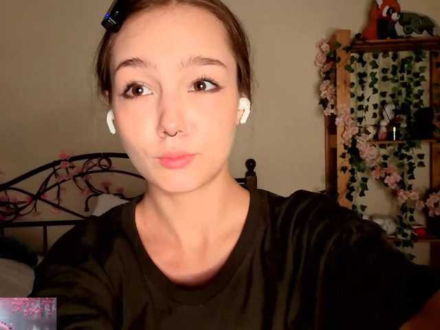 HoneyComfya live cam on BongaCams