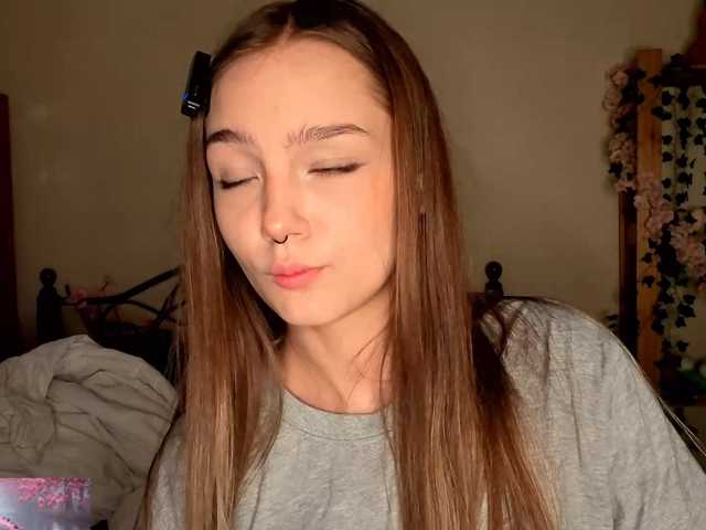 HoneyComfya live cam on BongaCams