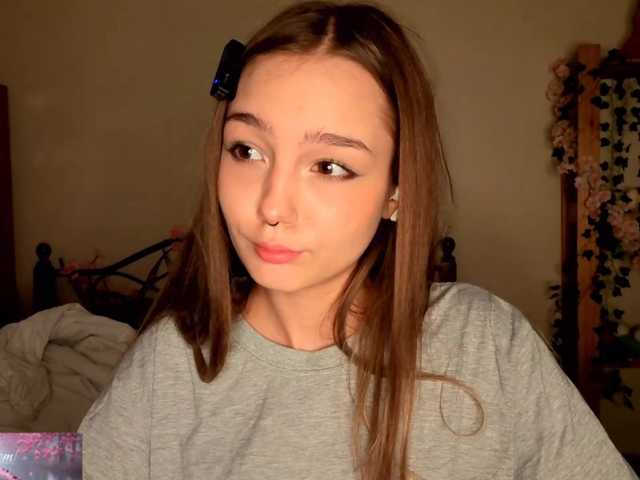 HoneyComfya live cam on BongaCams