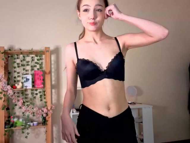 HoneyComfya's BongaCams show and profile