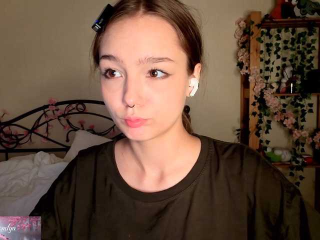 HoneyComfya live cam on BongaCams