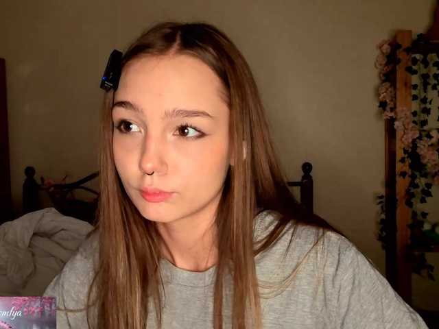 HoneyComfya live cam on BongaCams
