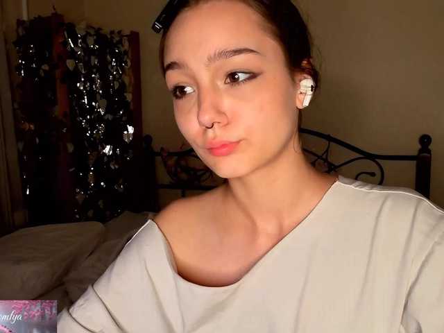HoneyComfya live cam on BongaCams