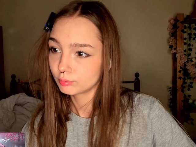 HoneyComfya live cam on BongaCams