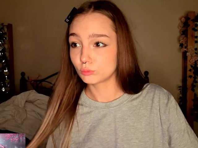 HoneyComfya live cam on BongaCams