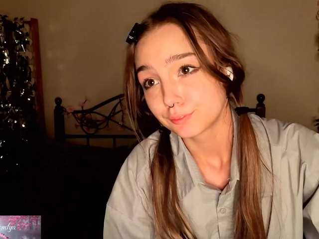 HoneyComfya live cam on BongaCams
