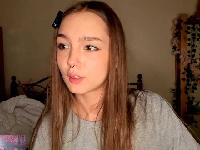 HoneyComfya live cam on BongaCams