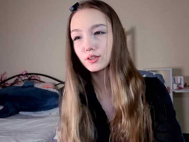 HoneyComfya's BongaCams show and profile