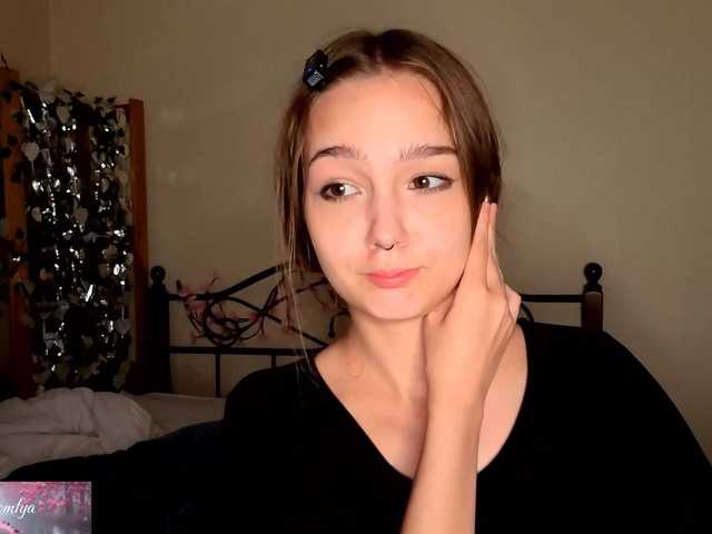 HoneyComfya live cam on BongaCams