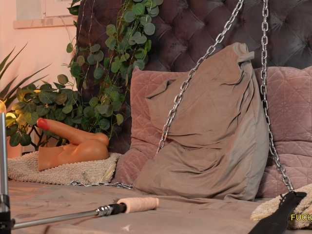 Julcy-Peach live cam on BongaCams