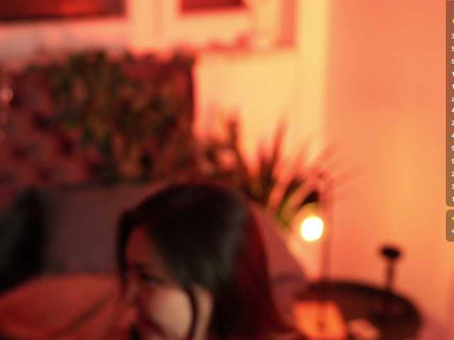 Julcy-Peach live webcam show