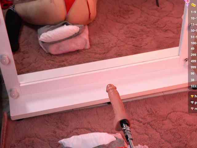 Julcy-Peach webcam
