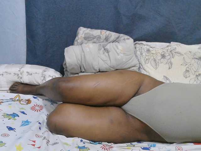 Cutie-lynda live cam on BongaCams