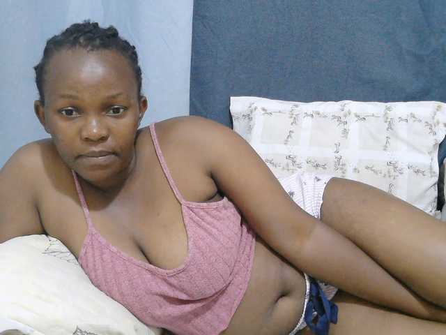 Cutie-lynda live cam on BongaCams