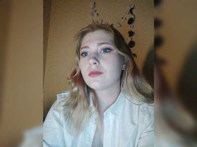 foxyarty live cam on BongaCams