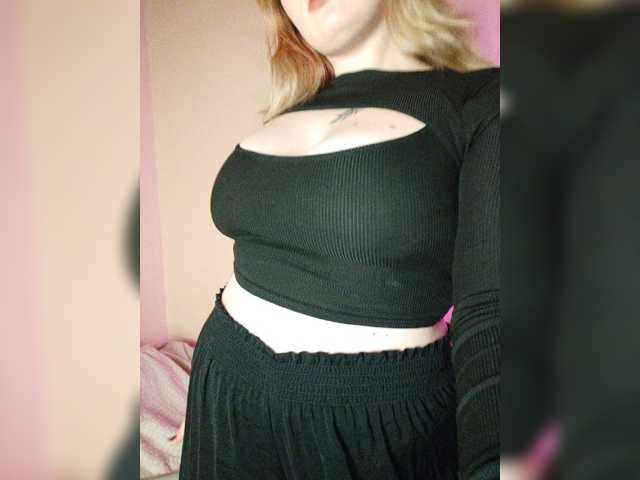 foxyarty live cam on BongaCams