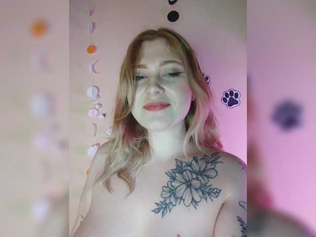 foxyarty live cam on BongaCams