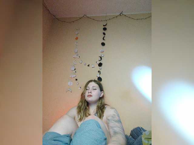 foxyarty live cam on BongaCams