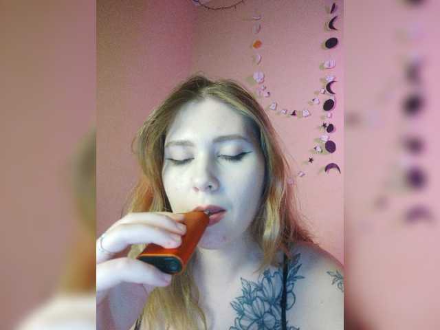 foxyarty, en directo ahora en BongaCams