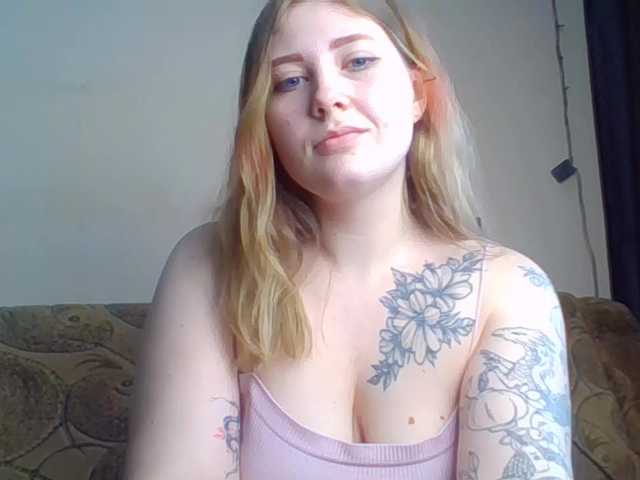 foxyarty live cam on BongaCams
